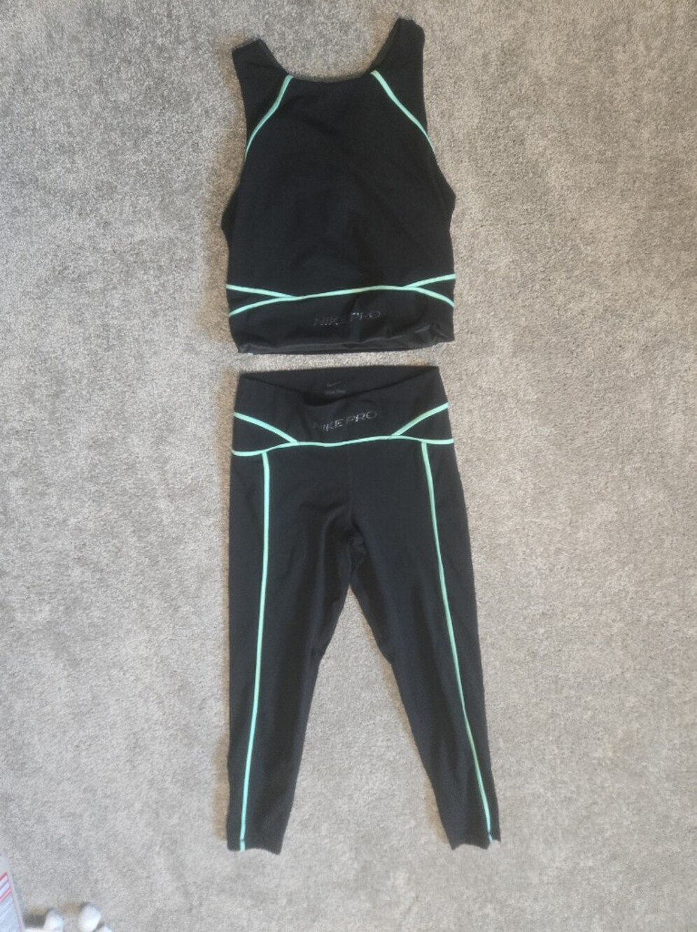 Nike Pro Dri-FIT 2-Piece Workout Set Cropped Tank & 7/8Leggings Black Green Glow